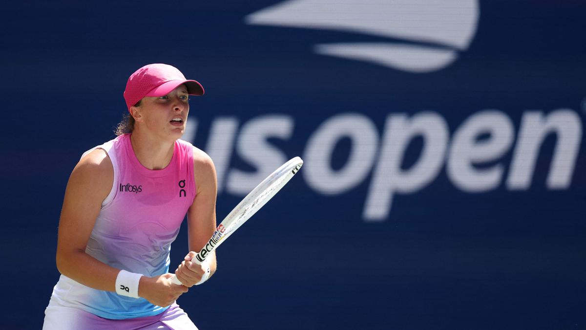 US Open 2024: Swiatek reaches second round despite an error-filled match – The Headlines
