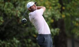 Scottie Scheffler still on top as storms hit Tour Championship – The Headlines