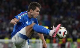 Premier League 2024-25: Chiesa unlikely to feature against Man United, says Liverpool’s Slot – The Headlines