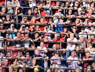 Violent clashes between rival fans after Genoa derby results in 26 police officers injured – The Headlines