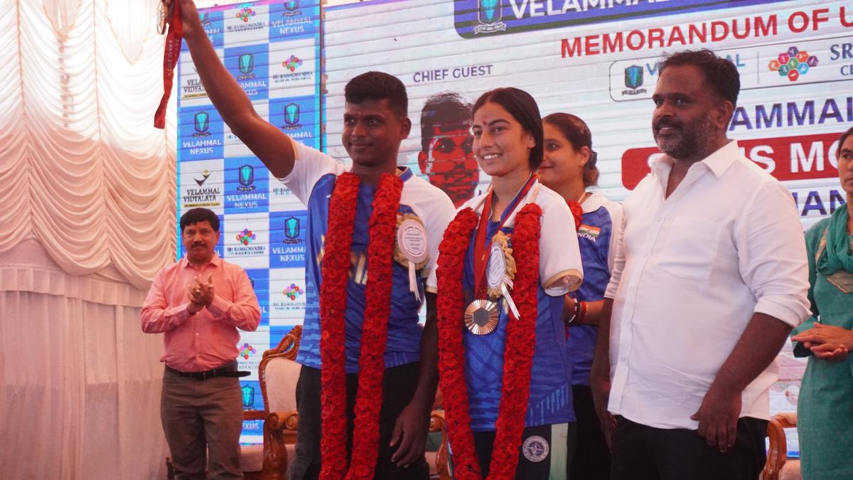 Sheetal Devi on target, Mariyappan Thangavelu’s jig to a Vijay song – Paralympians felicitated in Chennai school – The Headlines