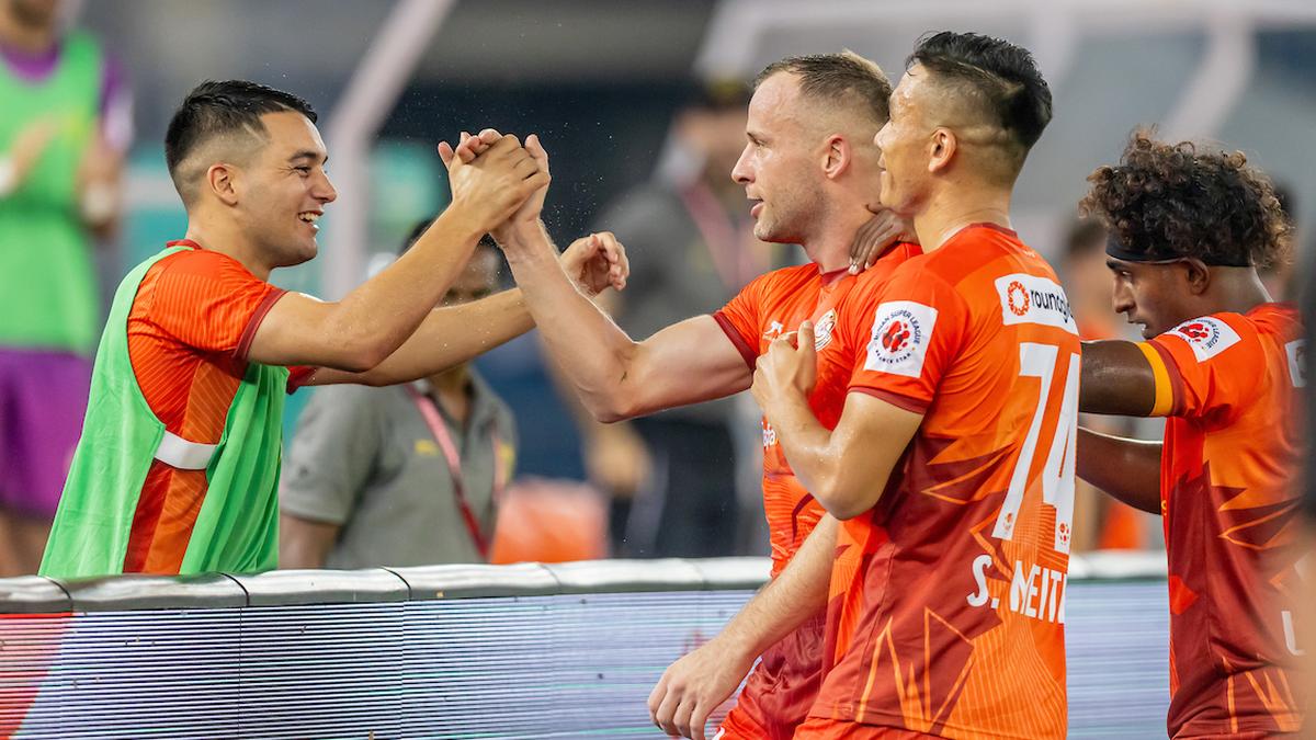 ISL 2024-25: Vidal, Mrzljak on target as Punjab FC beats Hyderabad 2-0 – The Headlines