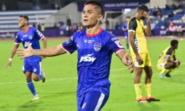 Sunil Chhetri becomes all-time leading goalscorer in ISL history as Bengaluru FC downs Hyderabad FC 3-0 – The Headlines