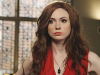 Karen Gillan Reveals Pregnancy With First Baby – The Headlines