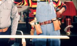 Iconic 90’s Sitcom Star Claims The Show Destroyed Vocal Cords – The Headlines