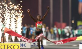 Kenya’s Ruth Chepngetich breaks women’s marathon world record in Chicago – The Headlines