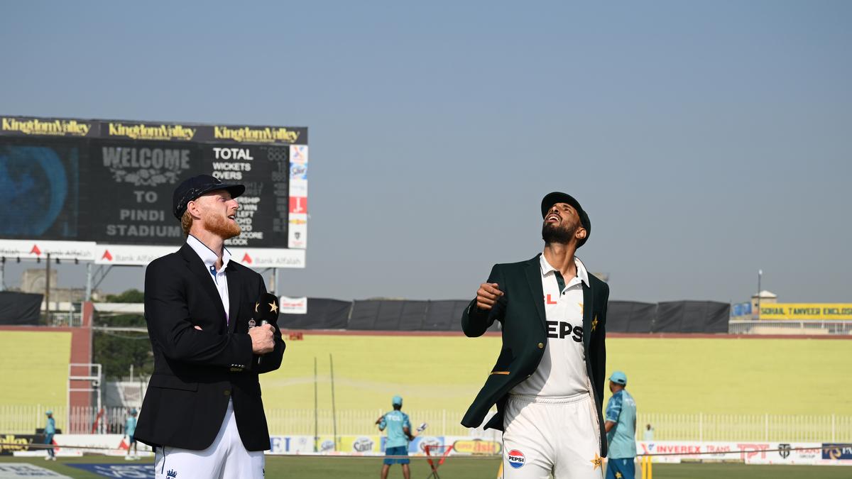 PAK vs ENG, 3rd Test Day 1 Live Score: England wins toss and opts to bat against Pakistan – The Headlines