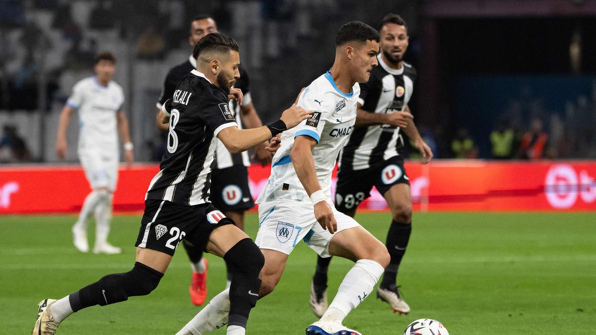 Ligue 1 roundup: Marseille misses chance to go top after draw with bottom club Angers – The Headlines