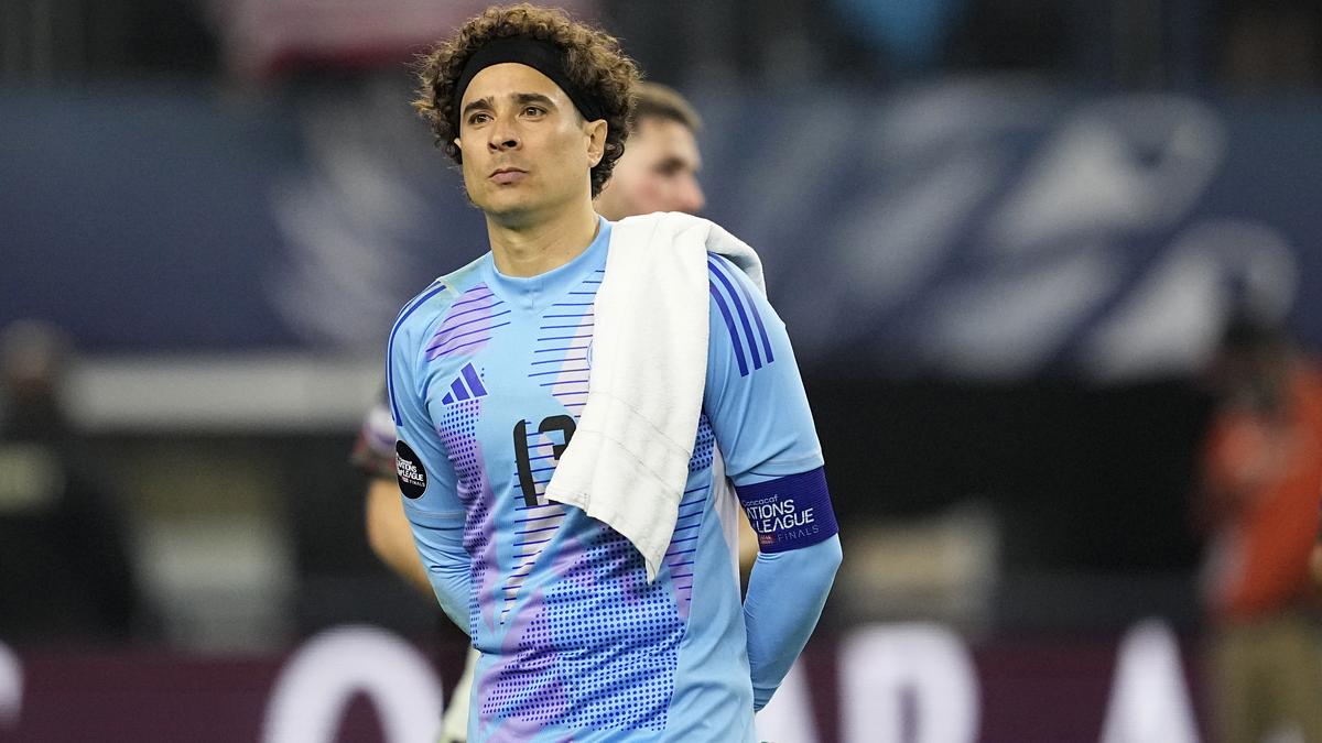 Mexico squad updates: Ochoa, Jimenez return to national team for friendlies against Valencia and USA – The Headlines