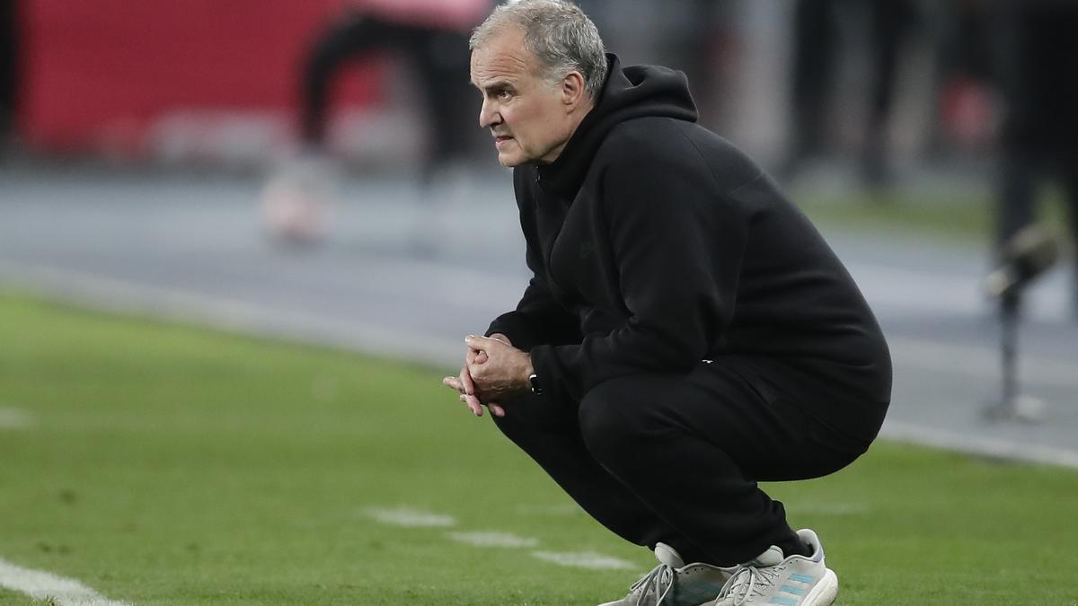 Uruguay boss Bielsa says his authority was affected after Suarez criticism – The Headlines
