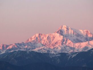 Mount Everest Growing Every Year Thanks To Strange Geological Quirk Miles Away – The Headlines