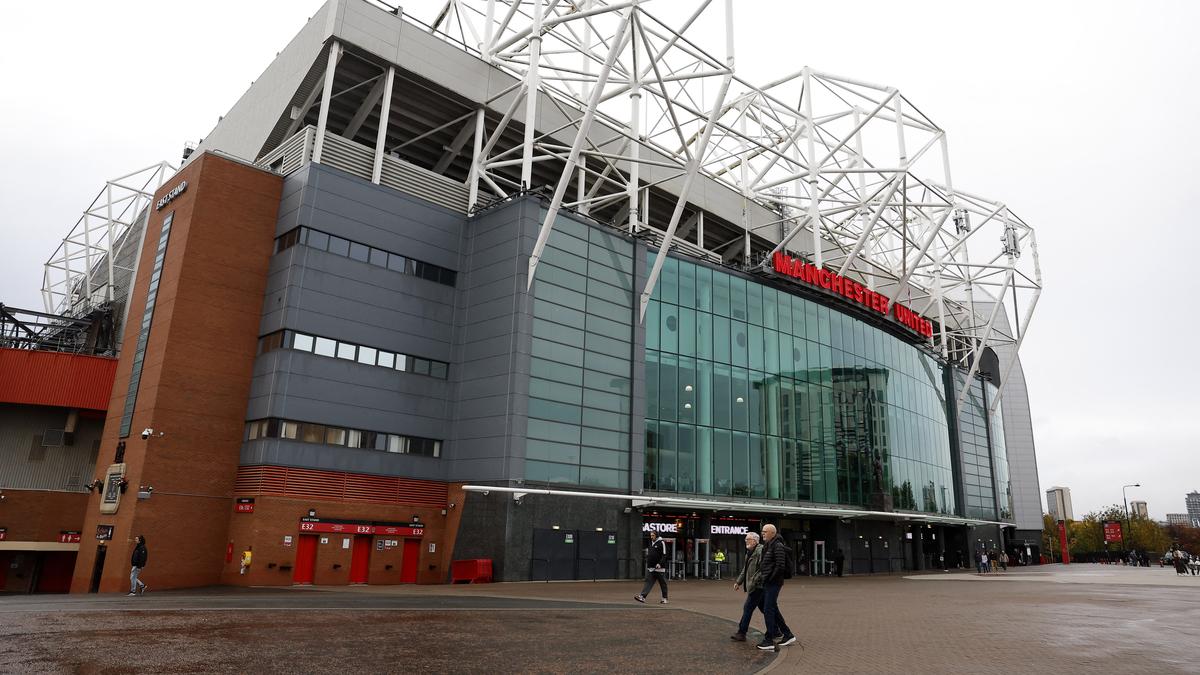 Most Manchester United fans want to leave Old Trafford for a new stadium: Survey – The Headlines