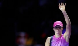 Defending champion and World No. 2 Swiatek knocked out of WTA Finals – The Headlines