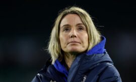 Homophobic abuse of Kerr and Mewis is ’unacceptable,’ says Chelsea manager Bompastor – The Headlines