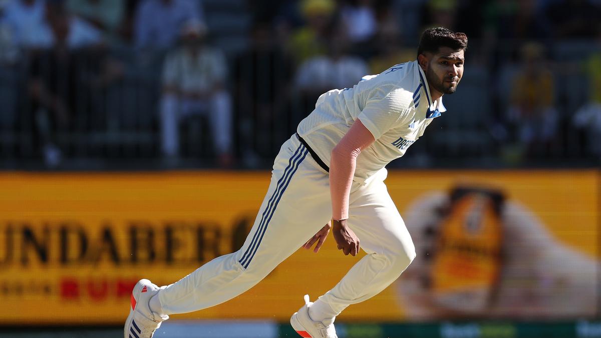 AUS vs IND, 1st Test: Harshit Rana takes wicket of Travis Head on Test debut – The Headlines AUS vs IND, 1st Test: Harshit Rana takes wicket of Travis Head on Test debut – The Headlines