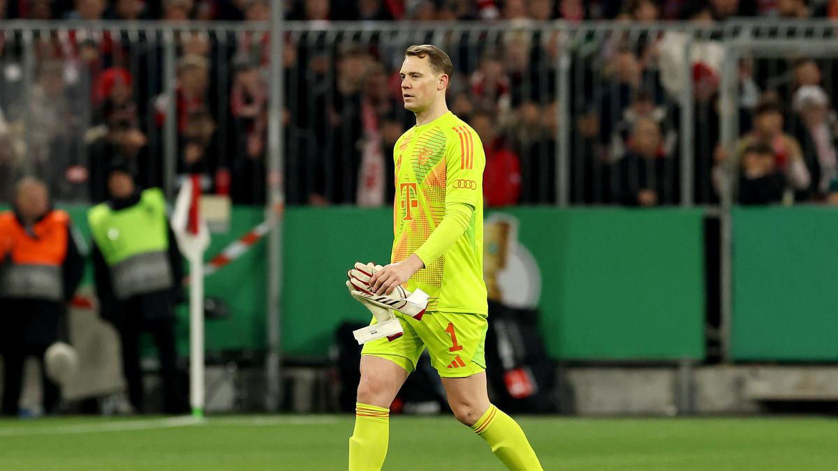 Bayern Munich goalkeeper Manuel Neuer out for rest of the year with broken rib says Vincent Kompany – The Headlines Bayern Munich goalkeeper Manuel Neuer out for rest of the year with broken rib says Vincent Kompany – The Headlines