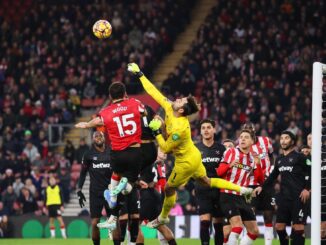 Premier League 2024-25: West Ham goalkeeper Lukasz Fabianski ‘alert’ after being taken off on a stretcher – The Headlines