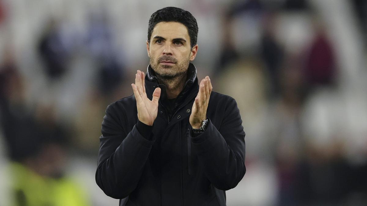 Premier League 2024-25: Manchester United not yet out of title race, says Arsenal boss Mikel Arteta – The Headlines