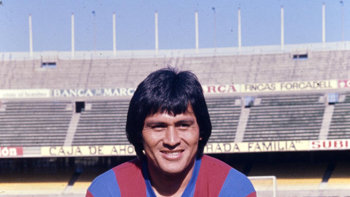 Former Barcelona forward Hugo Sotil dies aged 75 – The Headlines