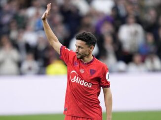 WATCH: Retiring Jesus Navas receives guard of honour, standing ovation before Real Madrid vs Sevilla match – The Headlines