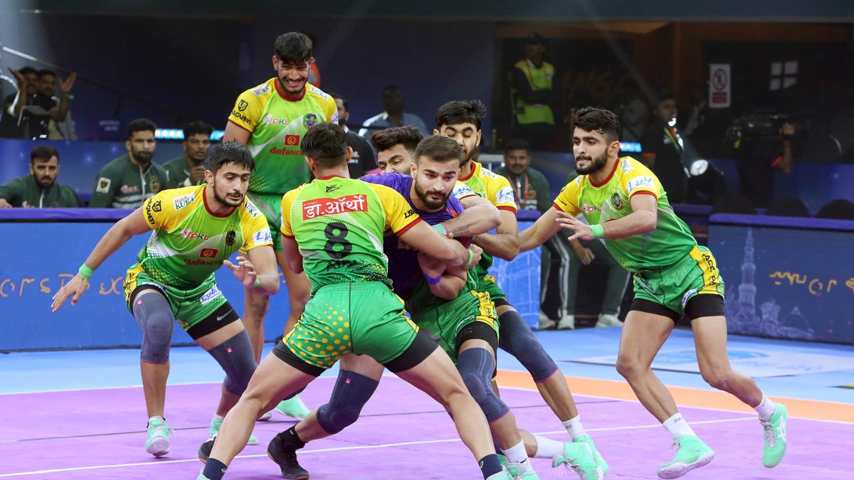 Pro Kabaddi League 11: Patna Pirates gets the better of Dabang Delhi to set up finale against Haryana Steelers – The Headlines