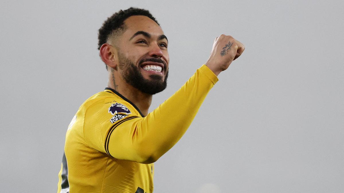 Premier League 2024-25: Wolves striker Matheus Cunha’s ban cut after offer to buy new glasses for security guard – The Headlines