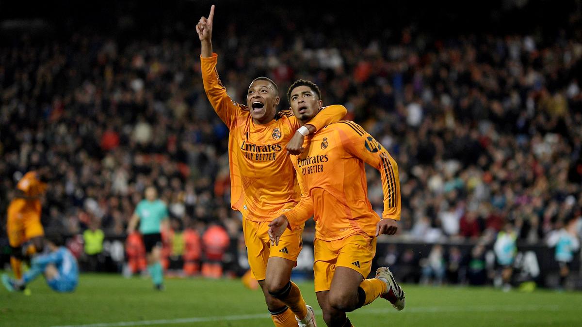 La Liga 2024-25: Bellingham scores late to help 10-man Real Madrid complete 2-1 comeback win over Valencia – The Headlines