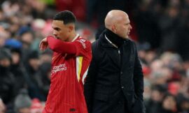 Premier League 2024-25: Van Dijk defends Alexander-Arnold after Liverpool star’s Man Utd flop – The Headlines