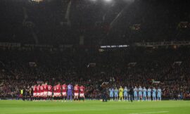 Ferguson, Beckham pay respects to Manchester United icon Kath Phipps – The Headlines