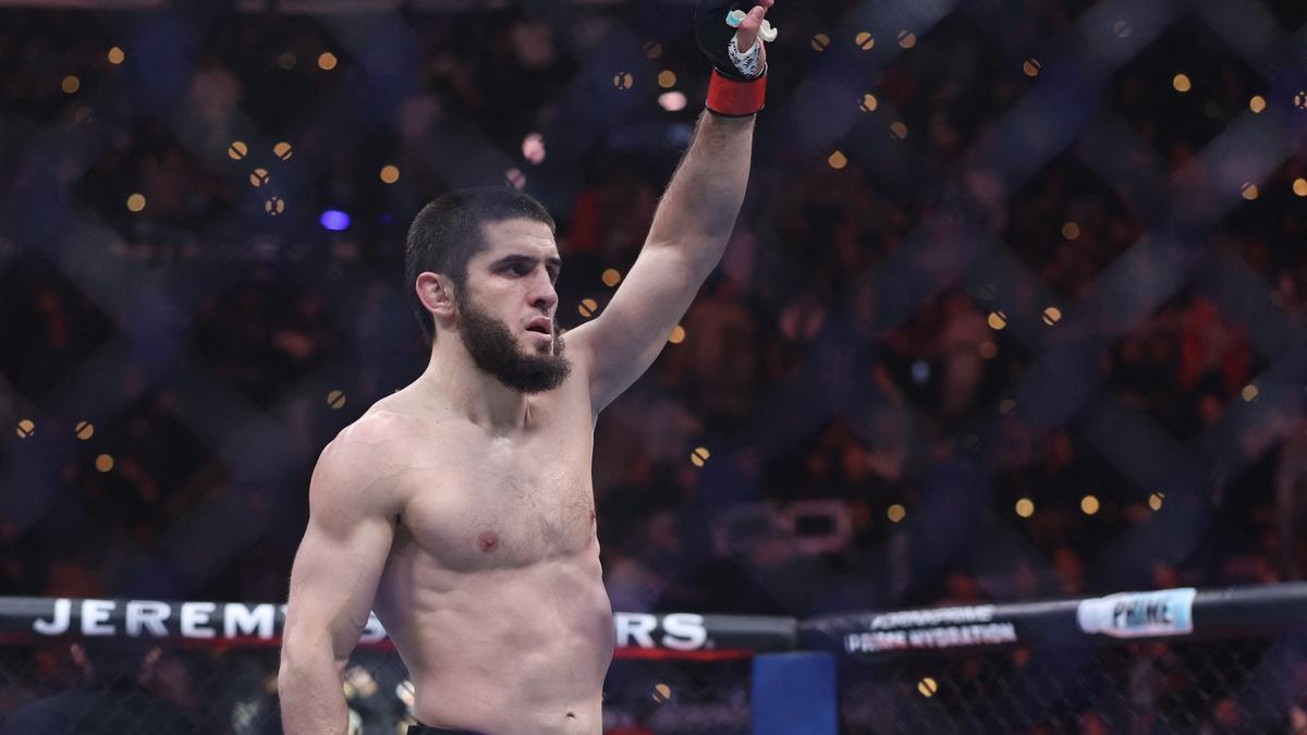 UFC 311: Makhachev secures first-round win over Moicano to defend lightweight title – The Headlines
