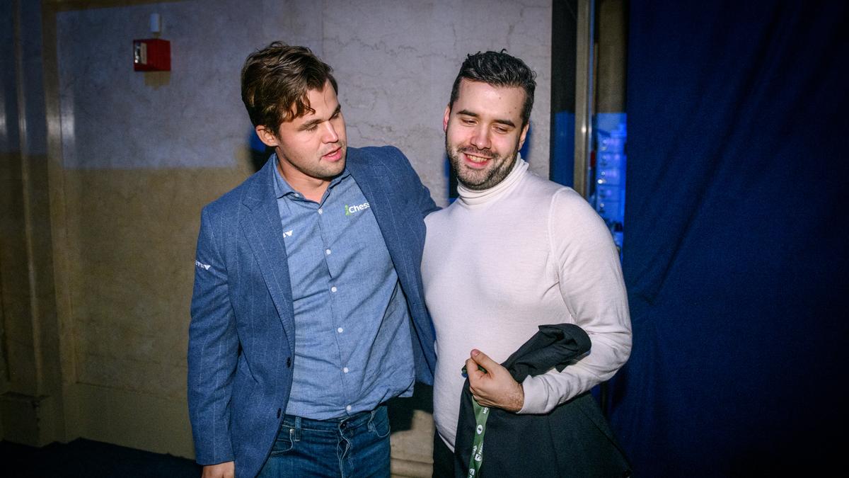 Magnus Carlsen defends Blitz title, shares it with Nepomniachtchi; Wenjun Champion in Women’s section – The Headlines Magnus Carlsen defends Blitz title, shares it with Nepomniachtchi; Wenjun Champion in Women’s section – The Headlines