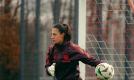 Bayern goalkeeper Mala Grohs is back in training after treatment on malignant tumor – The Headlines