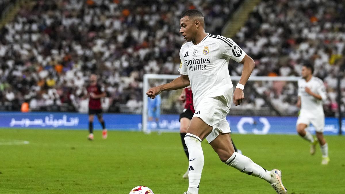 Real Madrid vs Barcelona LIVE streaming info, Spanish Super Cup final: Where to watch RMA v BAR; Preview; Predicted lineups – The Headlines