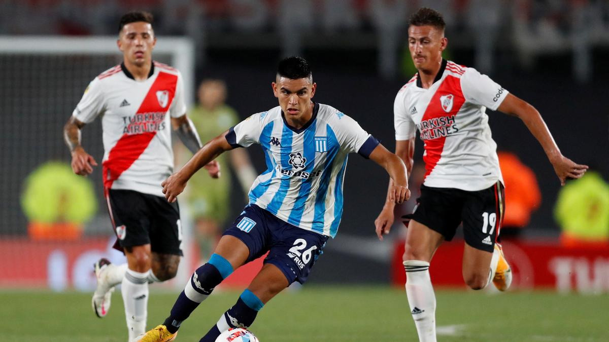 January transfer news: Carlos Alcaraz set to join Everton on deadline day – reports – The Headlines