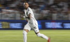 Football is natural: Neymar, Thiago Silva among players protesting the use of artificial turf pitches in Brazil – The Headlines