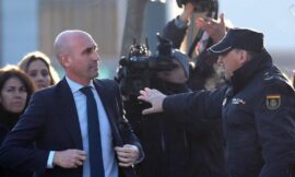 Spain’s former football chief Rubiales says he asked Jenni Hermoso if he could kiss her – The Headlines