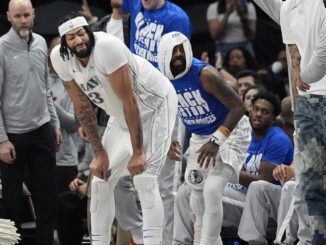 NBA: Anthony Davis’ Dallas Mavericks debut cut short by injury – The Headlines