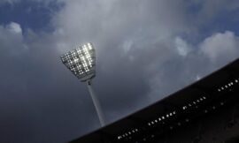 IND vs ENG: Floodlight malfunction interrupts second ODI in Cuttack, players leave the field after prolonged delay – The Headlines