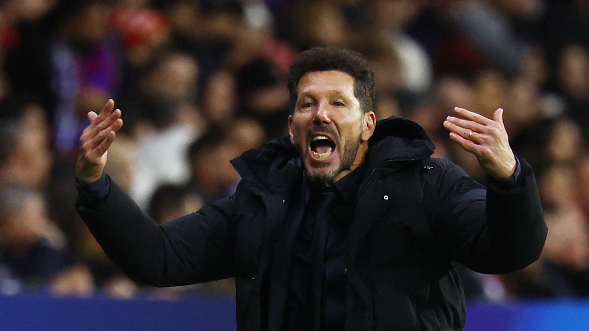 UEFA Champions League 24-25: Simeone fumes at referee’s decision to rule out Alvarez’s penalty – The Headlines