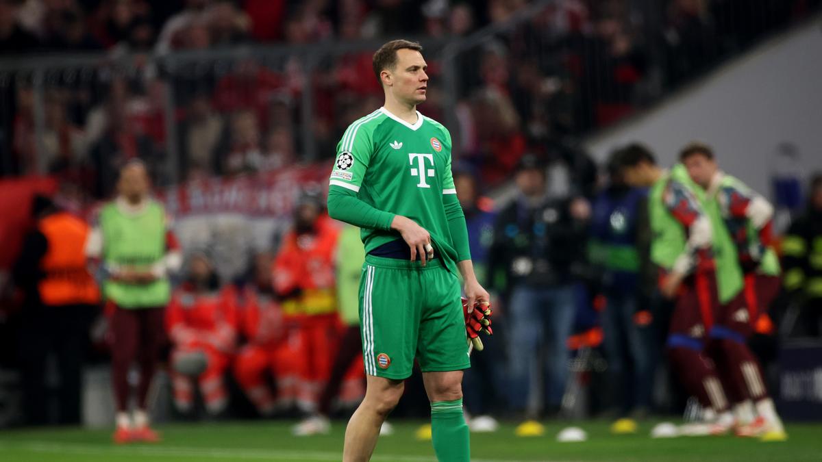 UEFA Champions League 2024-25: Bayern goalkeeper Manuel Neuer injures himself while celebrating a goal – The Headlines