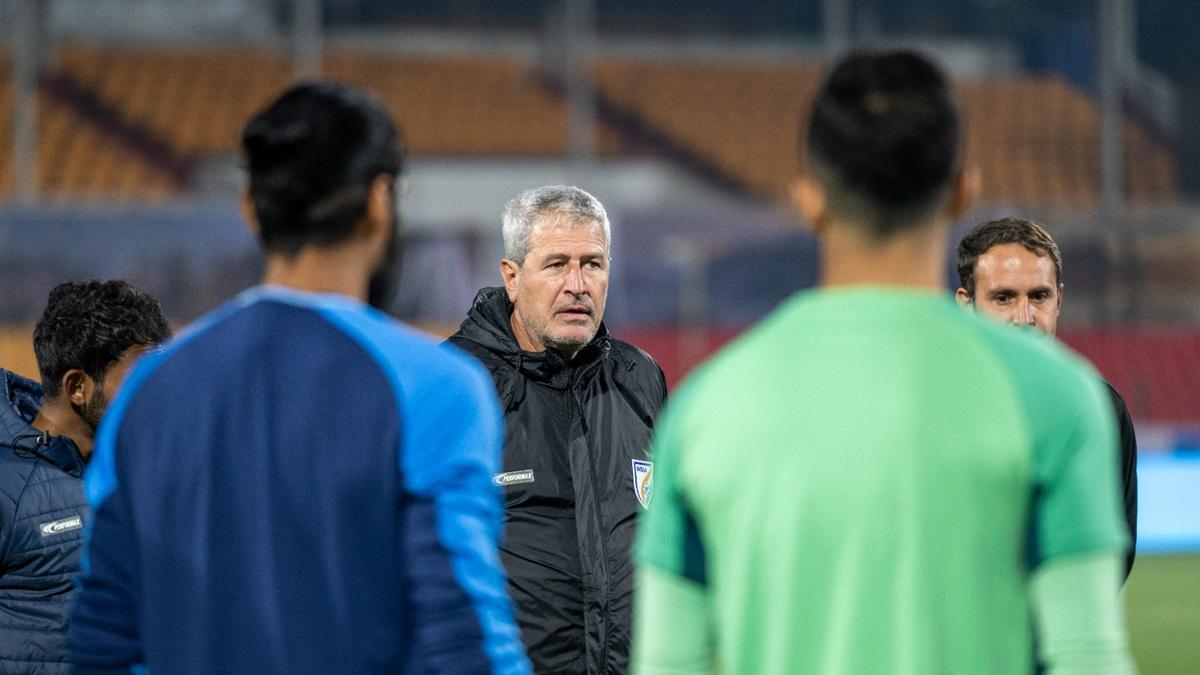 Asian Cup 2027 qualifiers: India coach Manolo Marquez says, Bangladesh’s Hamza Choudhury a great addition to Asian football – The Headlines