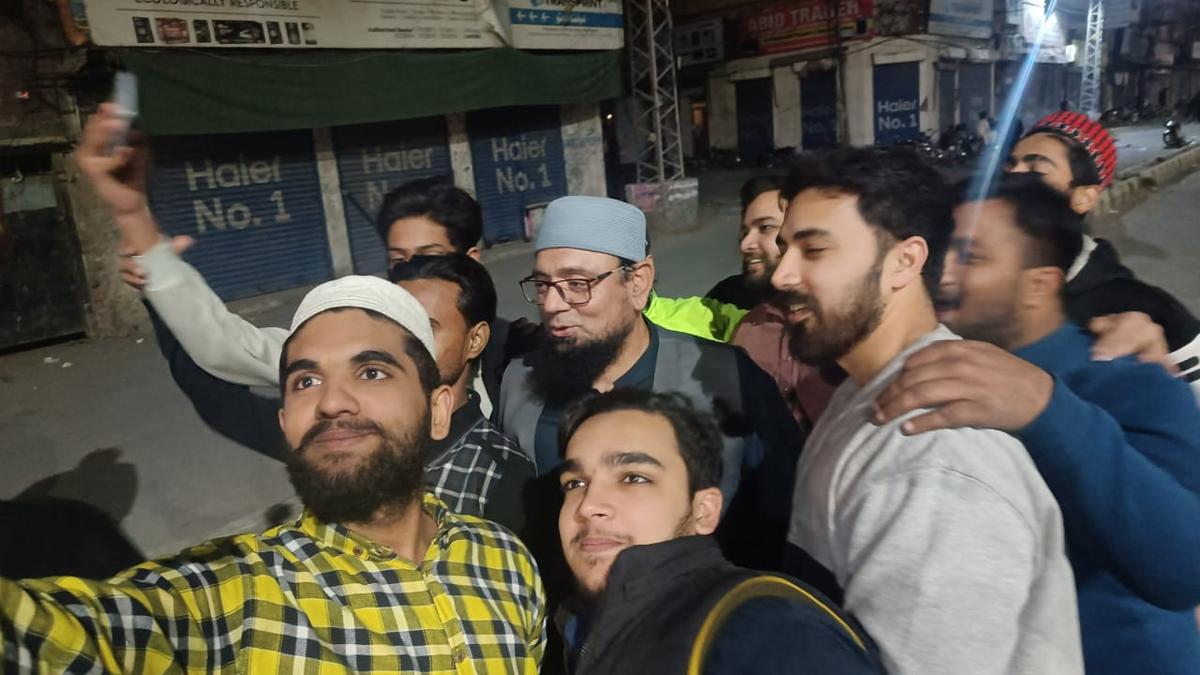 Saqi bhai’s classic off-spin, Chaman’s ice cream – an evening well spent in the cricketing heart of Lahore – The Headlines