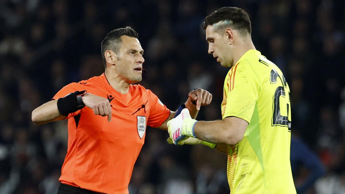 Borussia Dortmund vs Barcelona: Who’s the referee for UCL quarterfinal second leg – The Headlines