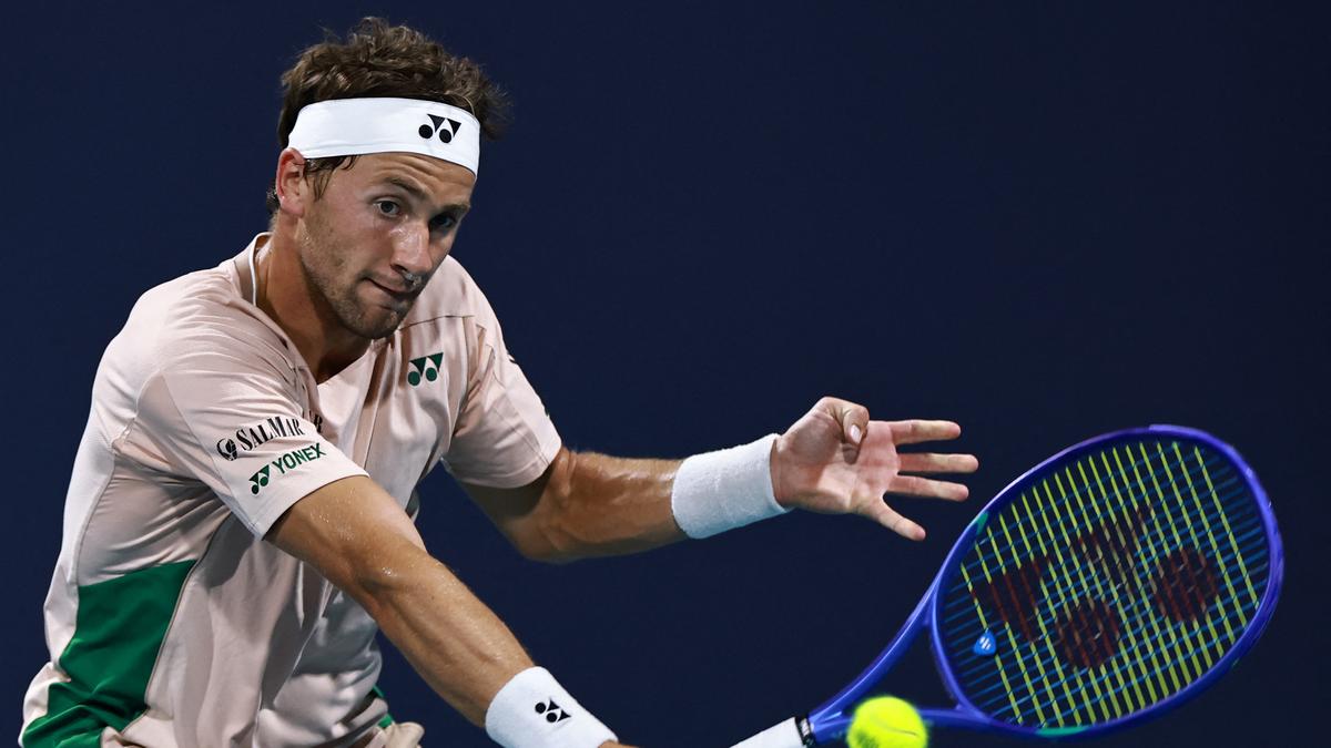 Barcelona Open 2025: Defending champion Casper Ruud cruises into last 16 – The Headlines