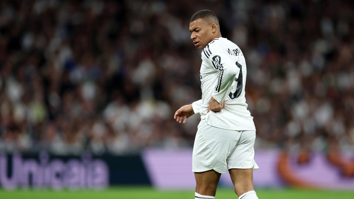 Real Madrid vs Valencia LIVE score, La Liga 2024-25: Ancelotti’s men hope to close gap with Barcelona – The Headlines