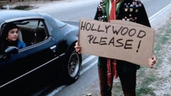 ’90s Screwball Comedy Is The Most Obnoxious Odd Couple Streaming On Hulu – The Headlines