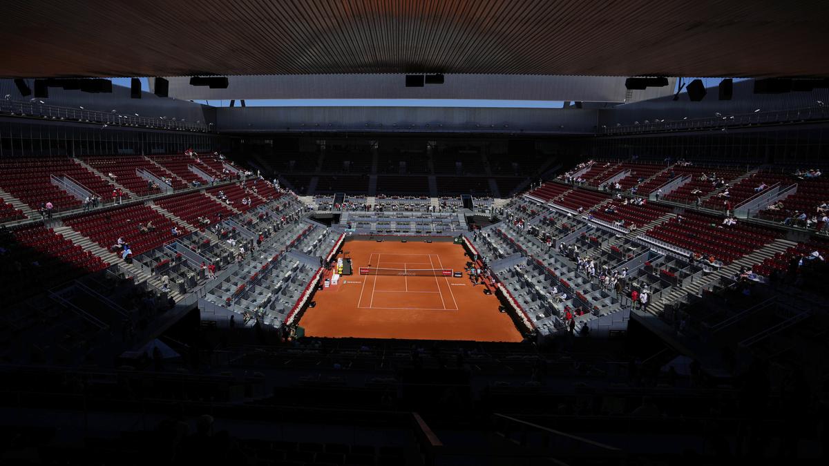Madrid Open 2025: Play suspended over large-scale power outage – The Headlines