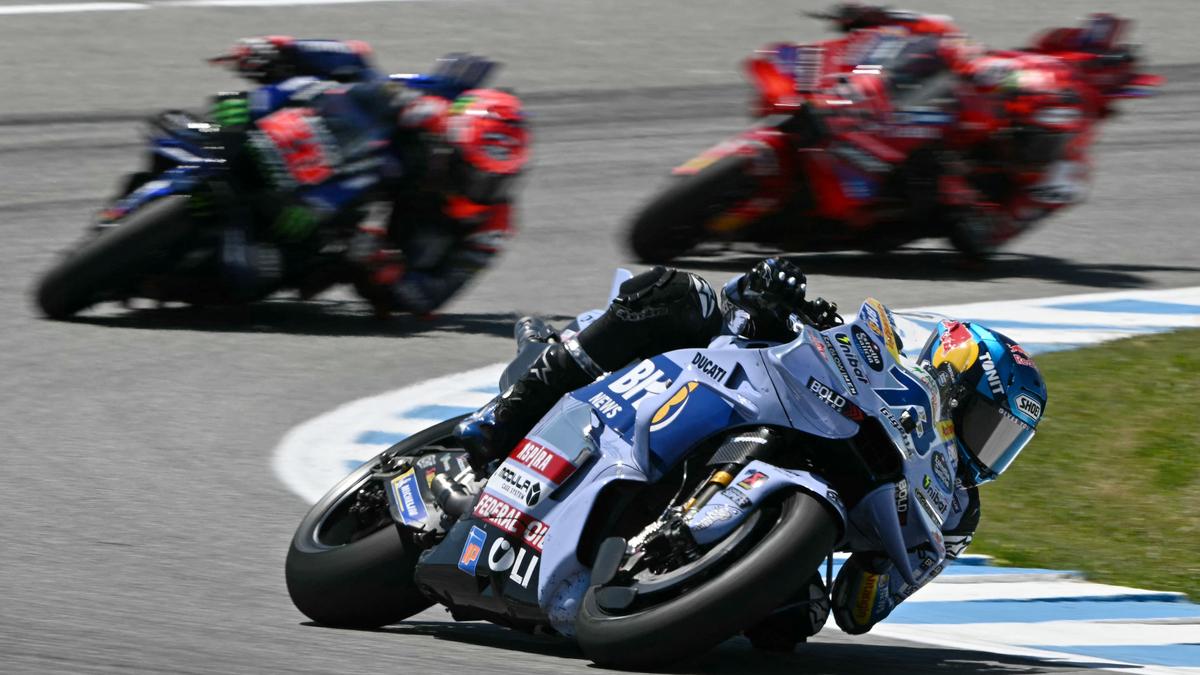 Two motorbike riders die in crash during British Supersport Championship race – The Headlines