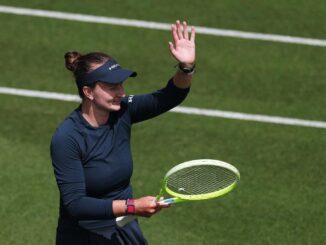 Wimbledon champion Krecjikova battles past Dart at windy Eastbourne – The Headlines