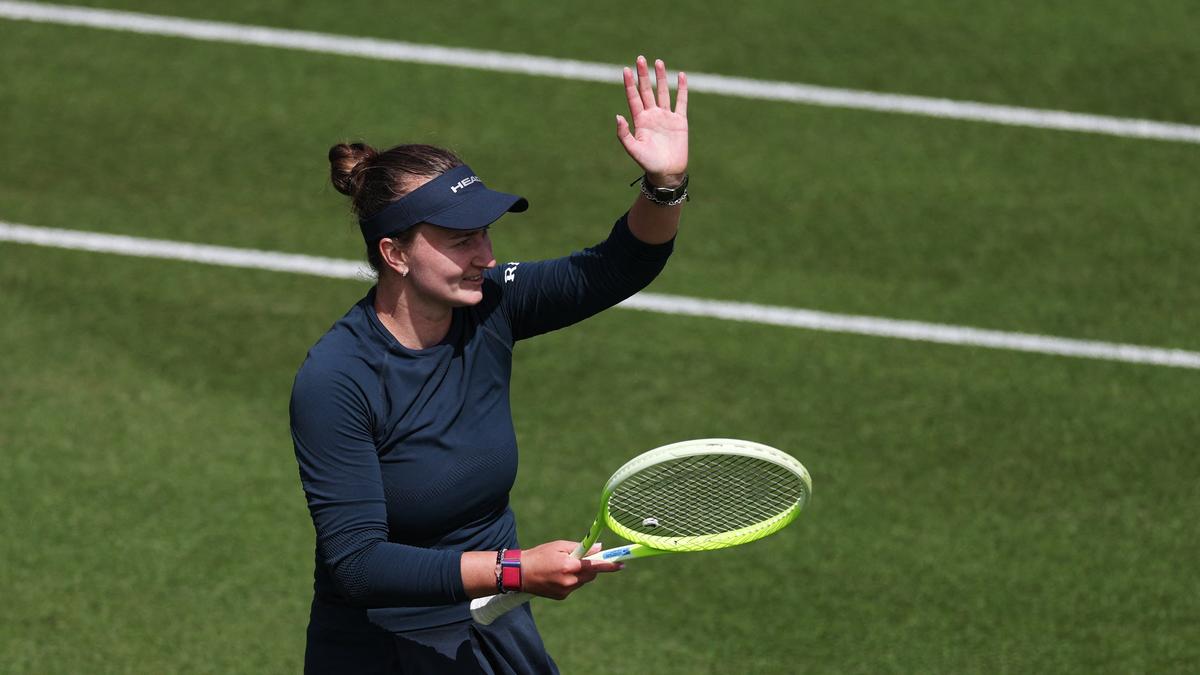 Wimbledon champion Krecjikova battles past Dart at windy Eastbourne – The Headlines Wimbledon champion Krecjikova battles past Dart at windy Eastbourne – The Headlines